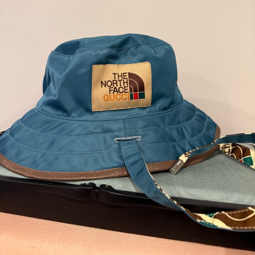 Gucci X North Face Reversible Bucket Hat Size Small